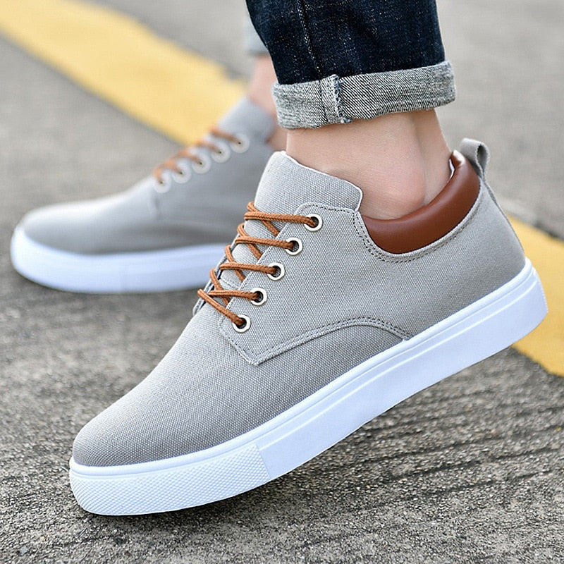 Everyday Style | Low-Top Sneakers for Men with Adjustable Fit | Versatile Footwear for Year-Round Wear 10