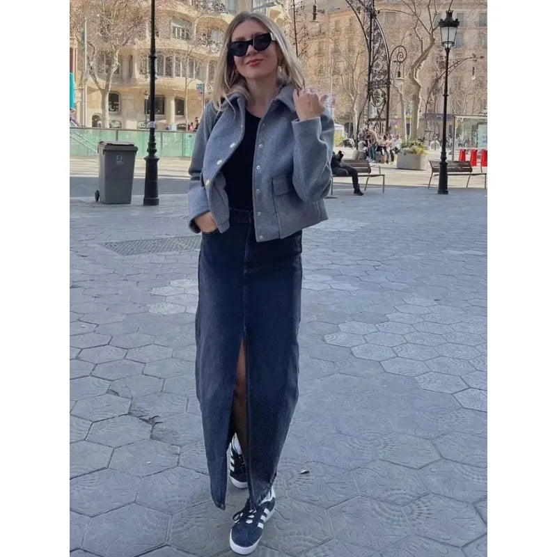 Isabel | Chic Button-Front Short Jacket - Sleek & Modern