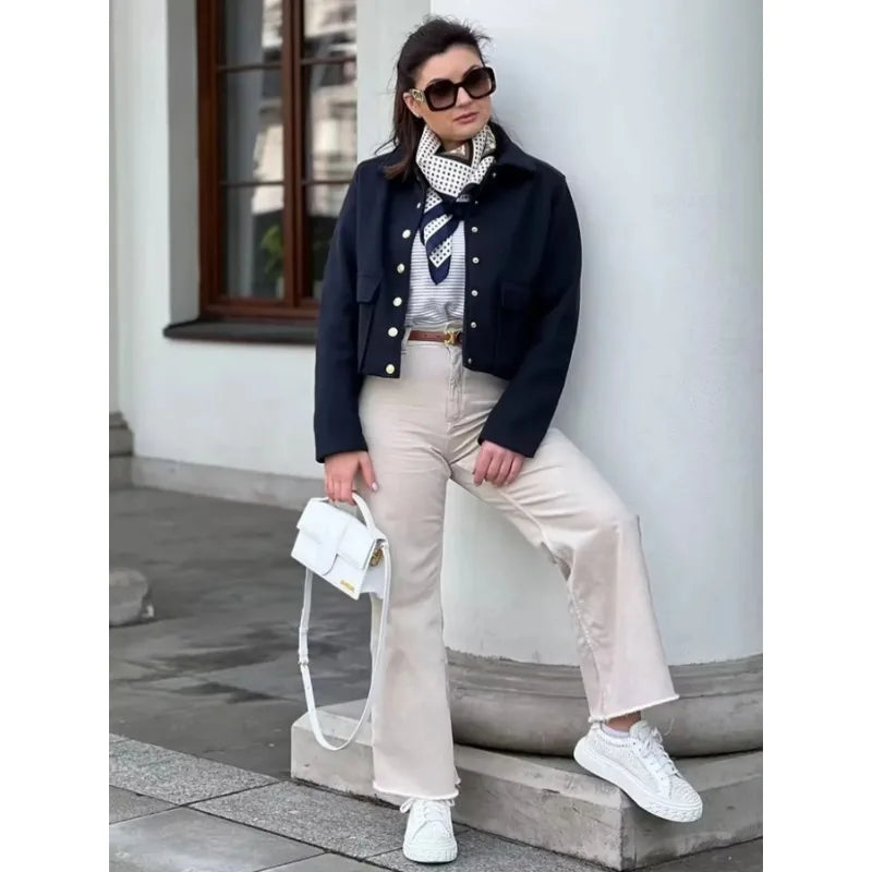 Isabel | Chic Button-Front Short Jacket - Sleek & Modern