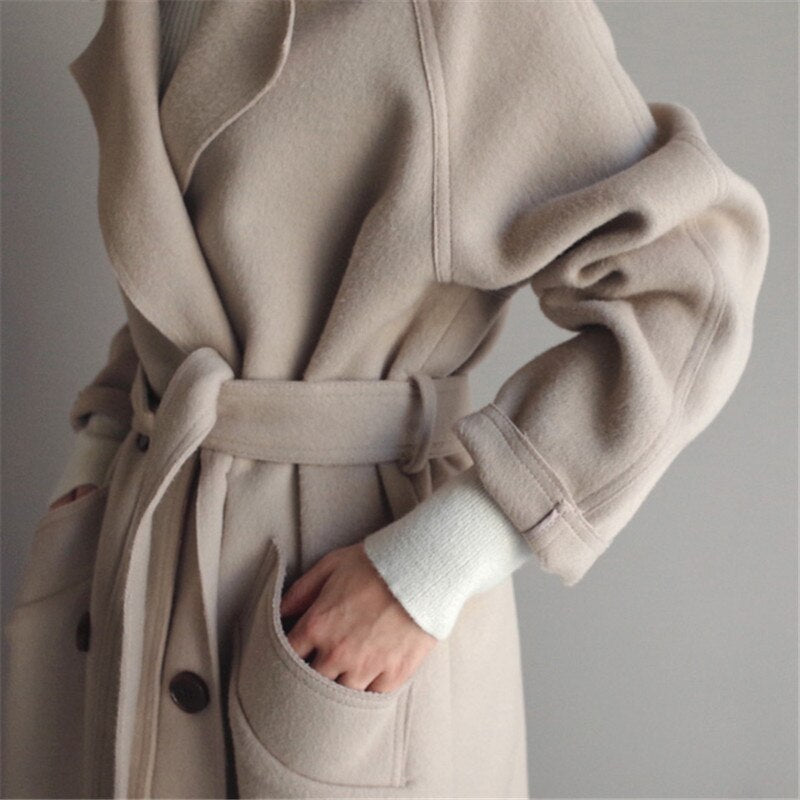 Emily | Classic Lapel-Front Winter Coat: Timeless Style & Warmth