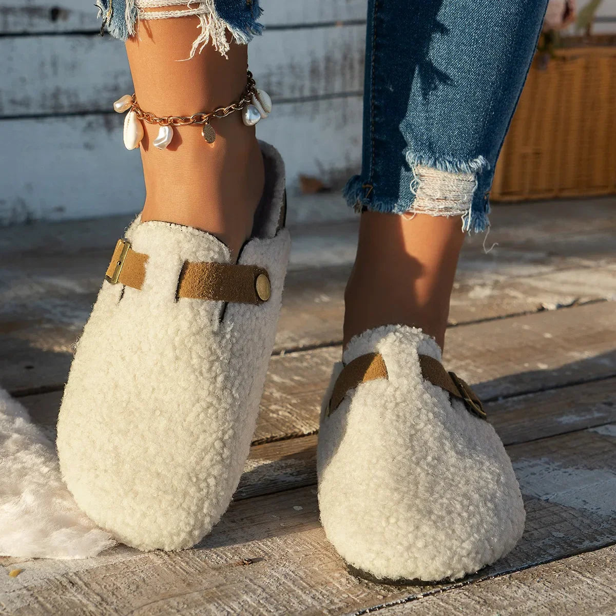 Bella | Cozy Slip-On Slippers — Plush Comfort for Everyday Lounging