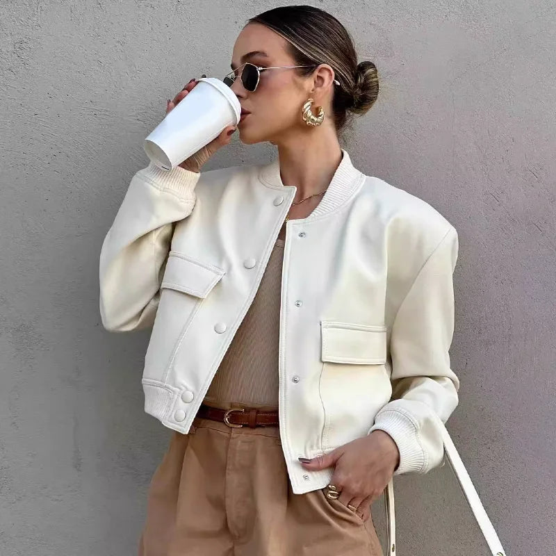 Clara | Casual Bomber Jacket with Front Pockets - Modern Everyday Style