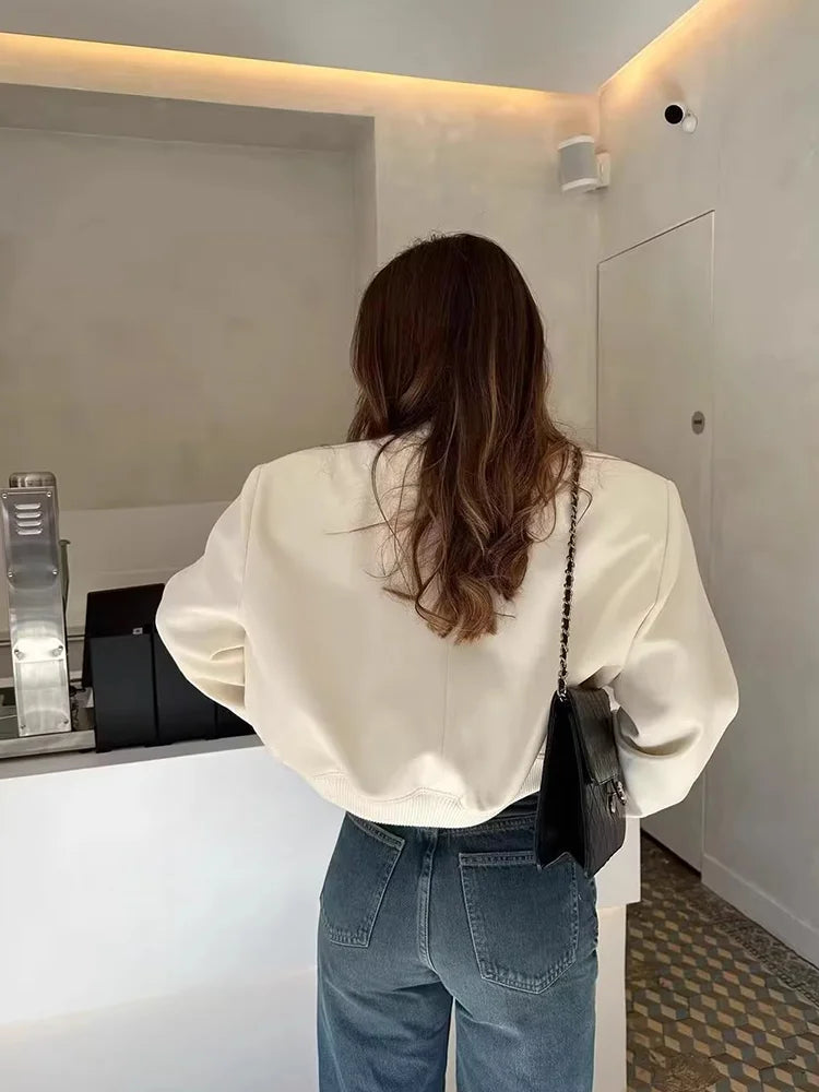 Clara | Casual Bomber Jacket with Front Pockets - Modern Everyday Style